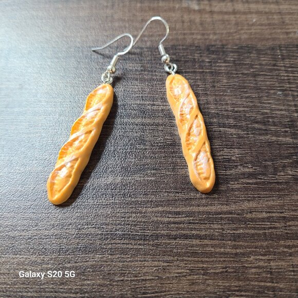 Handcrafted Loaf of Bread Dangle Drop Earrings NEW Brown Tone Casual Fun Event - Picture 3 of 4